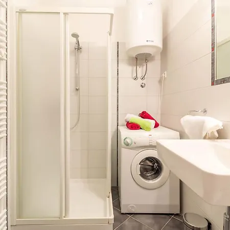 Modern Milotic Apartment Pula