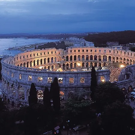 Modern Milotic Lägenhet